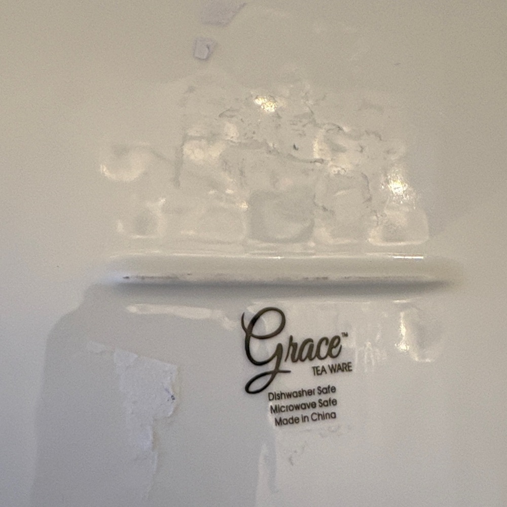 Grace Blue and White Rabbit Plate - Picture 4 of 4